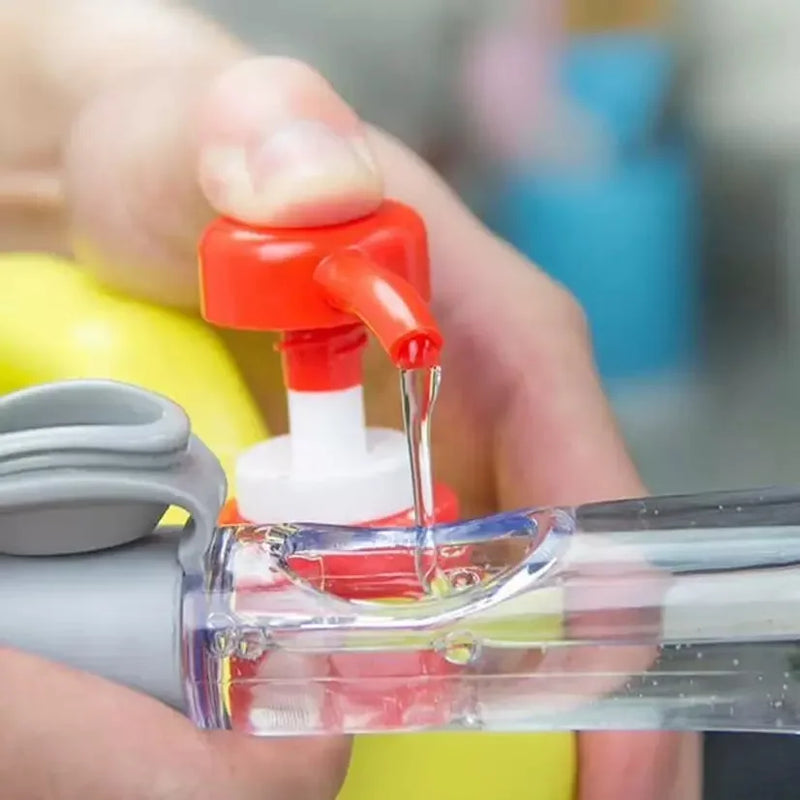 Escova de Limpeza com Dispenser de Sabão